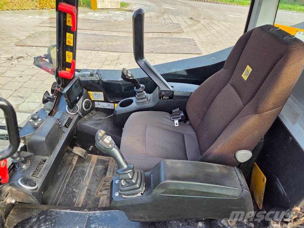 JCB 225 T 5200kg Skid steer mini nakladalci