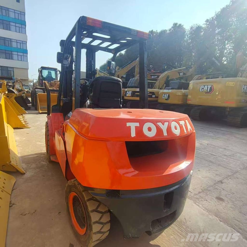 Toyota 50 Chariots diesel