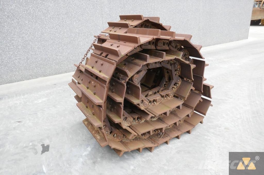 CAT D7H Trackgroup Neumáticos, ruedas y llantas