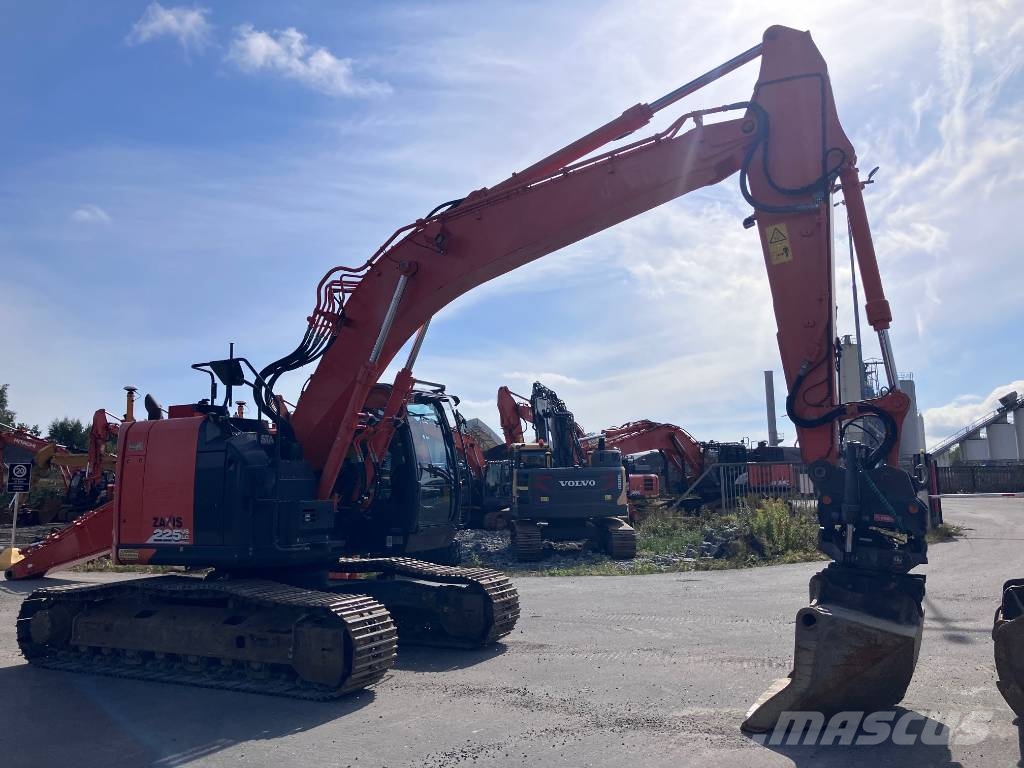 Hitachi ZX225USLC-6 Beltegraver