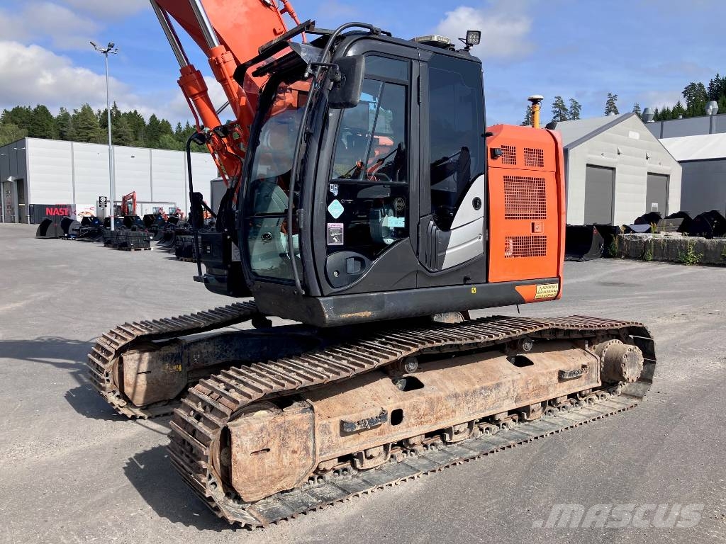 Hitachi ZX225USLC-6 Beltegraver