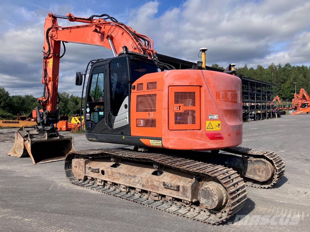 Hitachi ZX225USLC-6 Beltegraver