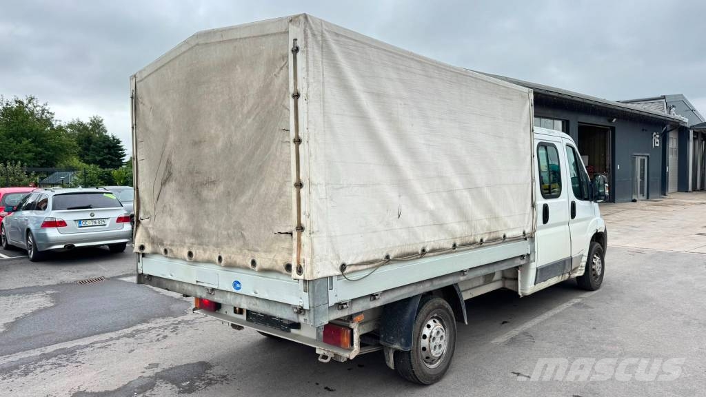 Citroën JUMPER 2.2 HDI stake body 3M - 7 seats Furgonetas cerradas