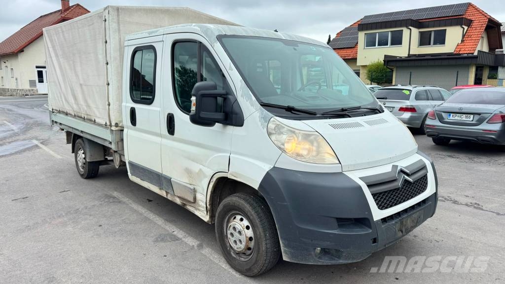 Citroën JUMPER 2.2 HDI stake body 3M - 7 seats Furgonetas cerradas
