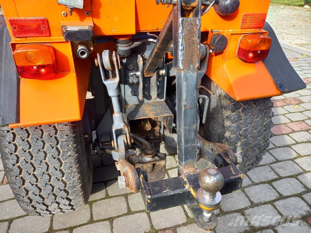 Holder C30, 4x4, ARTICULATED Traktorid