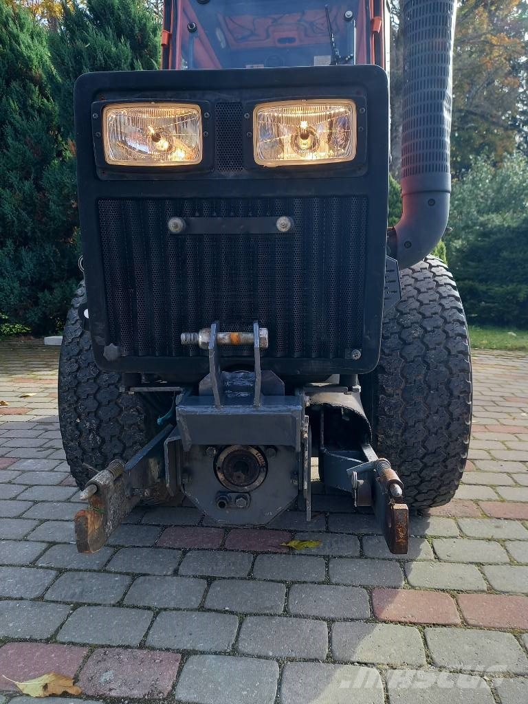 Holder C30, 4x4, ARTICULATED Traktorid