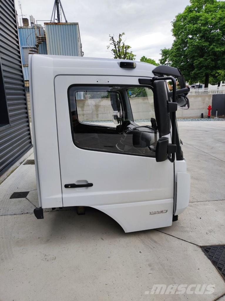 Mercedes-Benz ATEGO 6 CYLINDERS ENGINE TUNNEL EURO 6 Cabinas