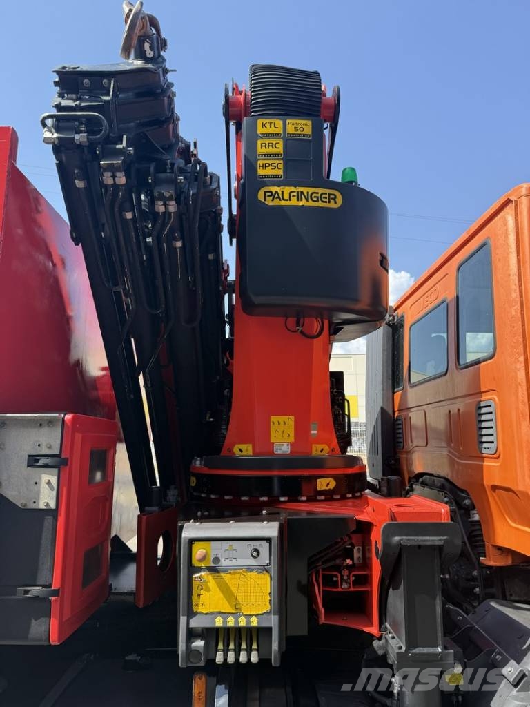 Iveco TRAKKER 330 Snelmontage kranen