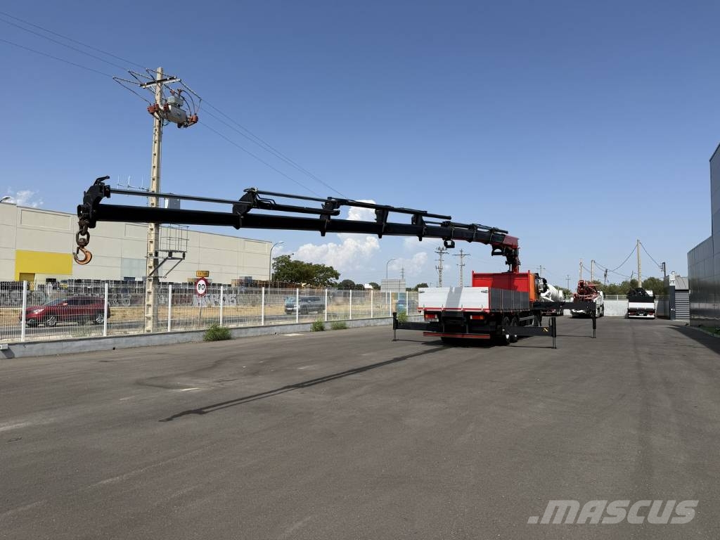 Iveco TRAKKER 330 Snelmontage kranen