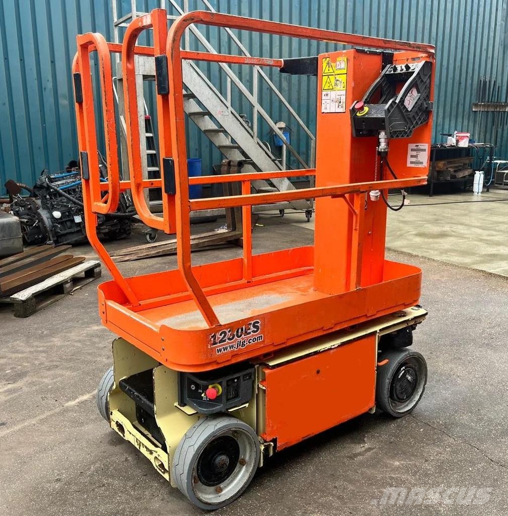 JLG 1230ES Teleskoop poomtõstukid