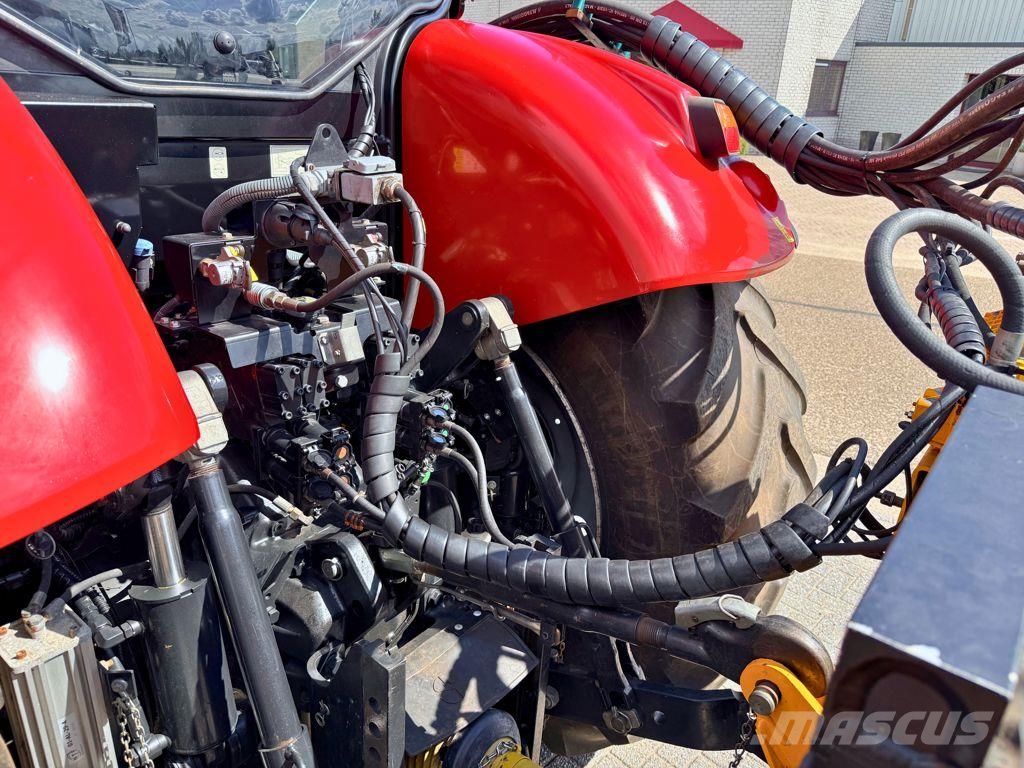 Case IH IH Puma 200 CVXDrive met Herder Trattori