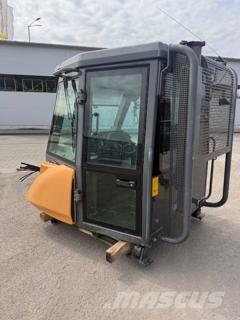 CASE 330 B USED CAB Cabins and interior