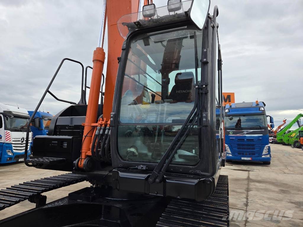 Hitachi ZX250LCN-7, 2020, 6.815h, new chain, new bucket Escavadeiras de esteiras