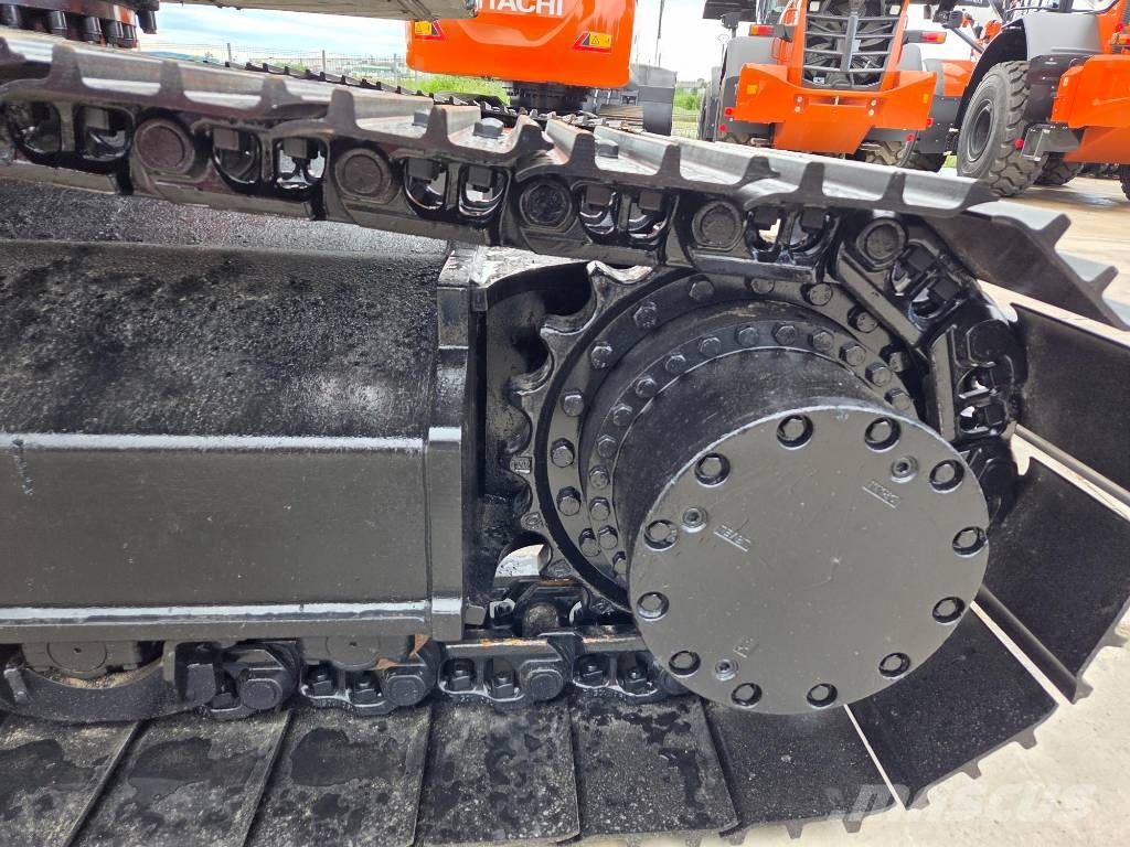 Hitachi ZX250LCN-7, 2020, 6.815h, new chain, new bucket Escavadeiras de esteiras