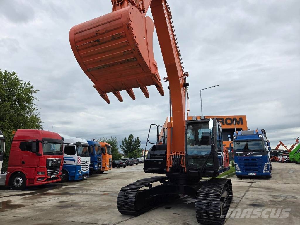 Hitachi ZX250LCN-7, 2020, 6.815h, new chain, new bucket Escavadeiras de esteiras