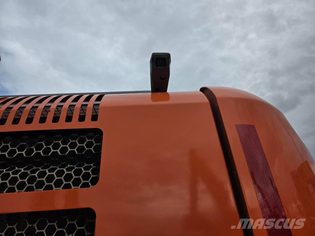 Hitachi ZX250LCN-7, 2020, 6.815h, new chain, new bucket Escavadeiras de esteiras