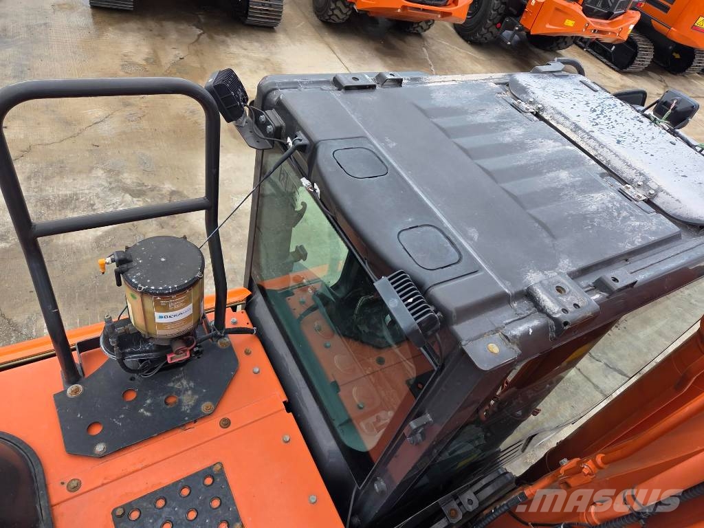 Hitachi ZX250LCN-7, 2020, 6.815h, new chain, new bucket Escavadeiras de esteiras