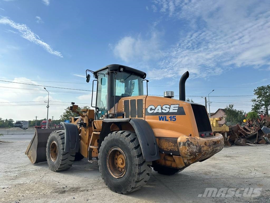 CASE 721 E Колесни товарачи