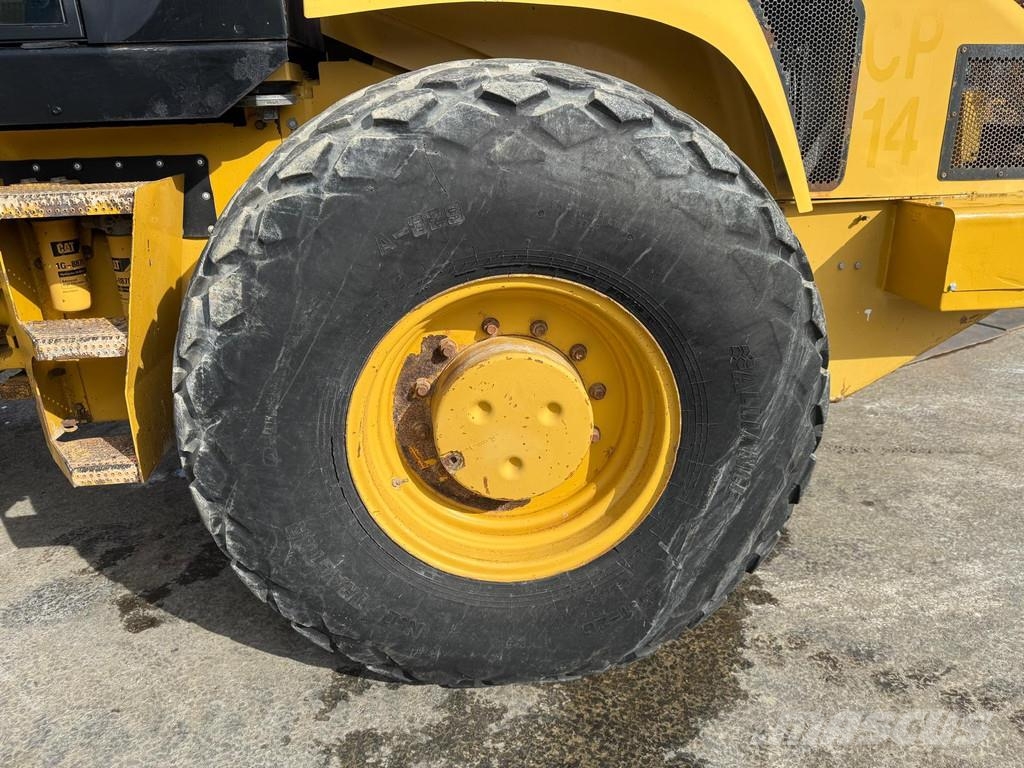 CAT CS 663E . Muut jyrät