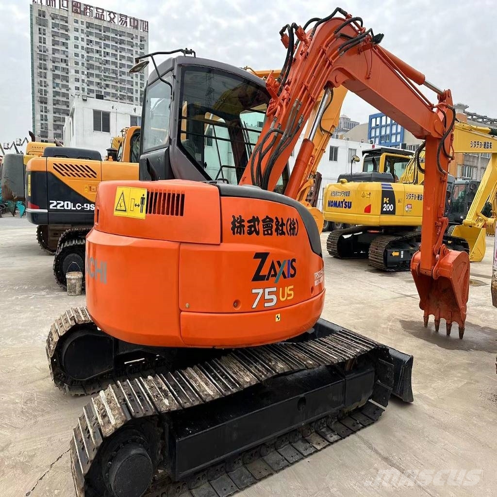Hitachi ZX 75 US 中型挖掘机
