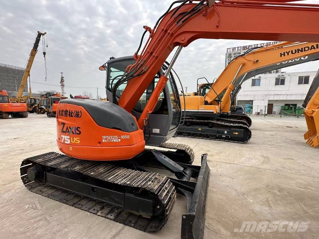 Hitachi ZX 75 US 中型挖掘机