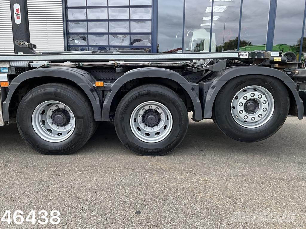 Volvo FMX 460 8x4 Euro 6 HMF 19 Tonmeter Z-kraan Hook lift trucks