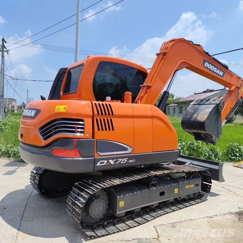 Doosan DX75-9C Midigravere 7 - 12t
