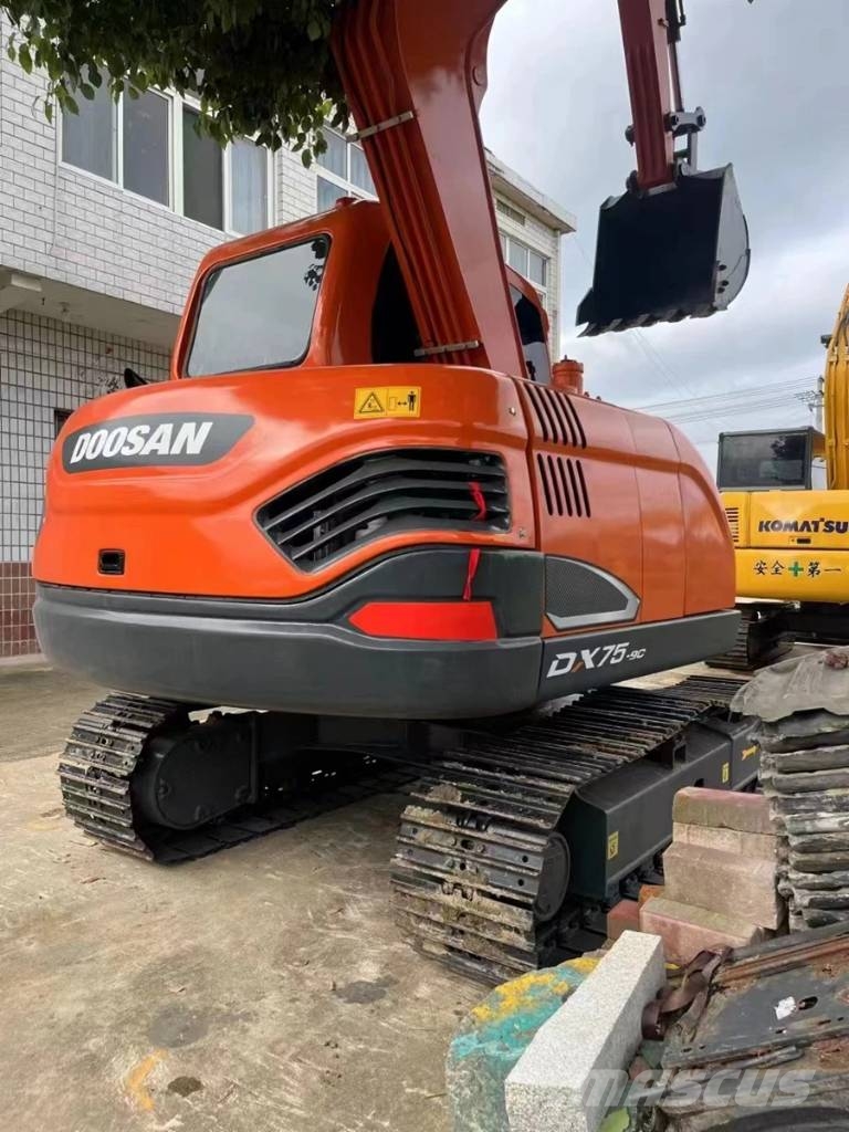 Doosan DX75-9C Midigravere 7 - 12t