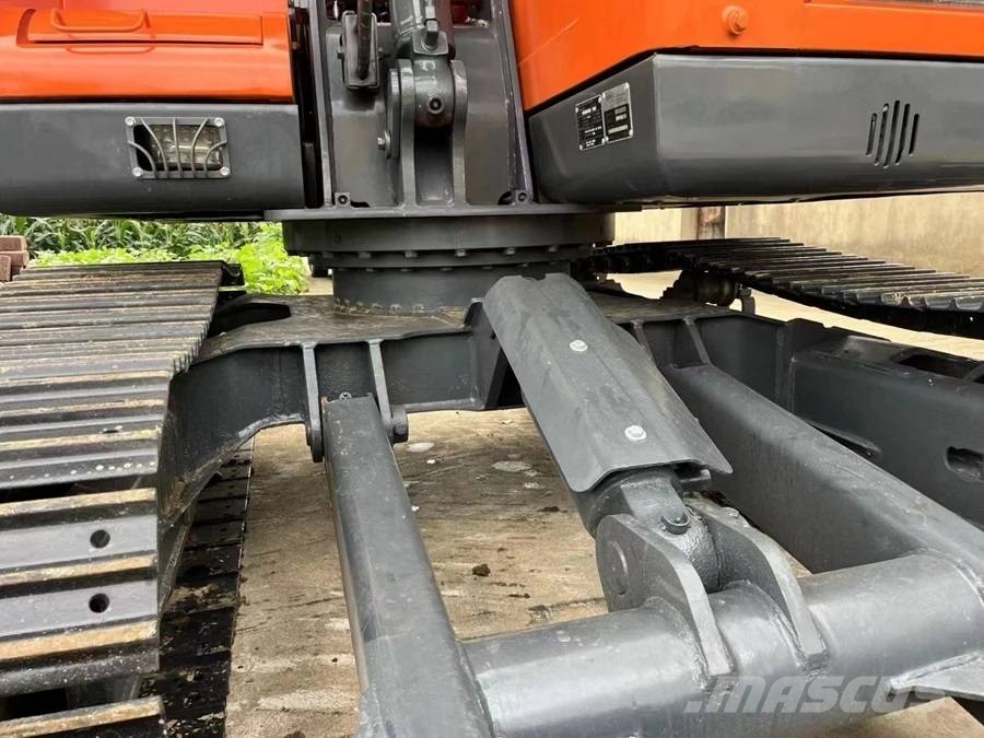 Doosan DX75-9C Midigravere 7 - 12t