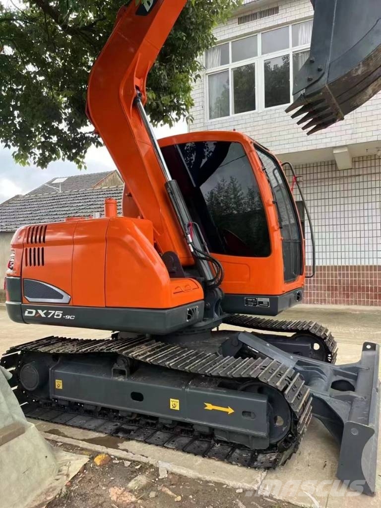 Doosan DX75-9C Midigravere 7 - 12t