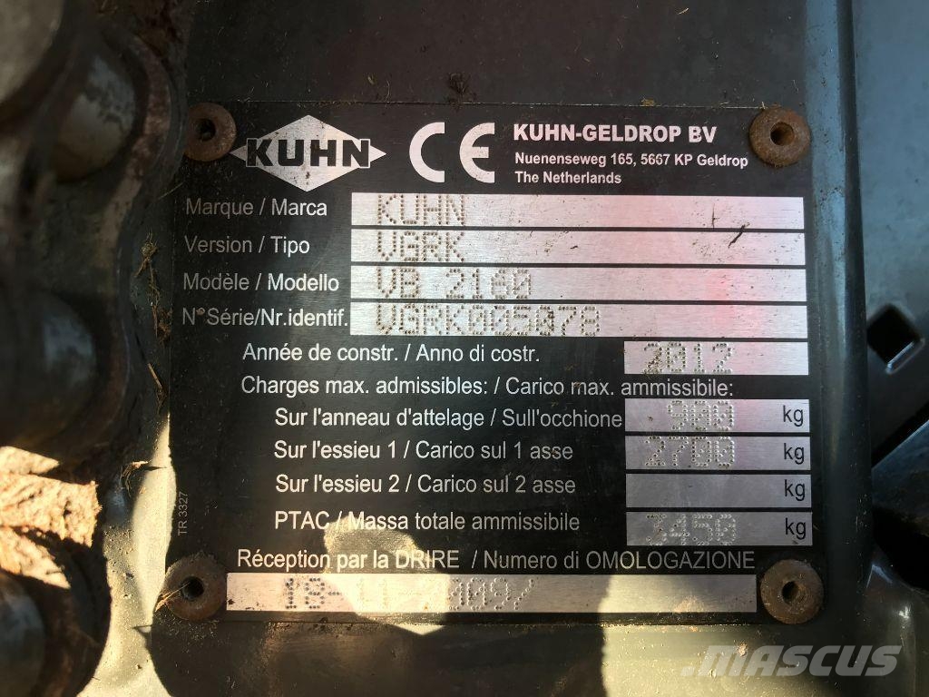 Kuhn VB 2160 圓型牧草打包機