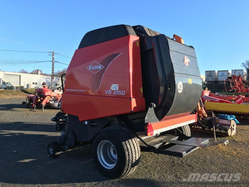 Kuhn VB 2160 圓型牧草打包機
