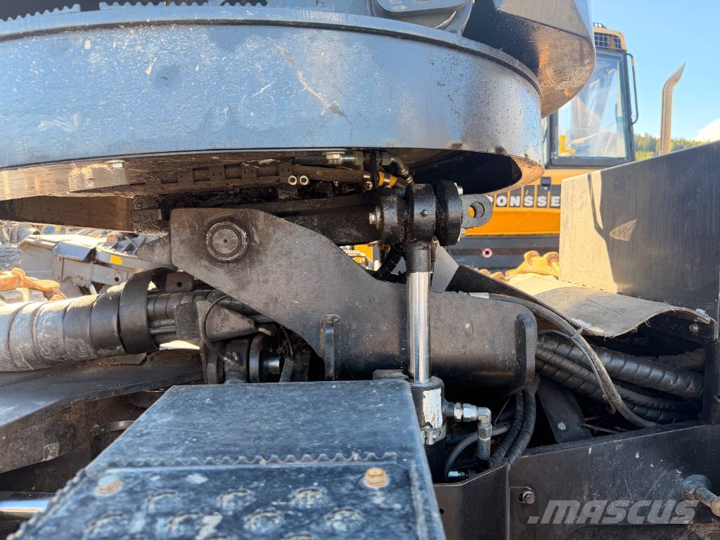 Logset H12 Harvester