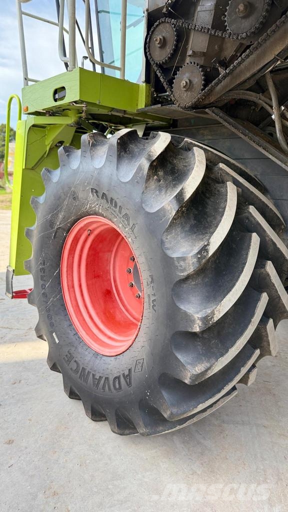 CLAAS Lexion 670 Derliaus nuėmimo kombainai