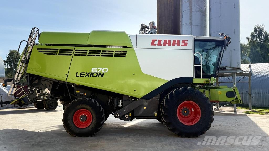 CLAAS Lexion 670 Derliaus nuėmimo kombainai
