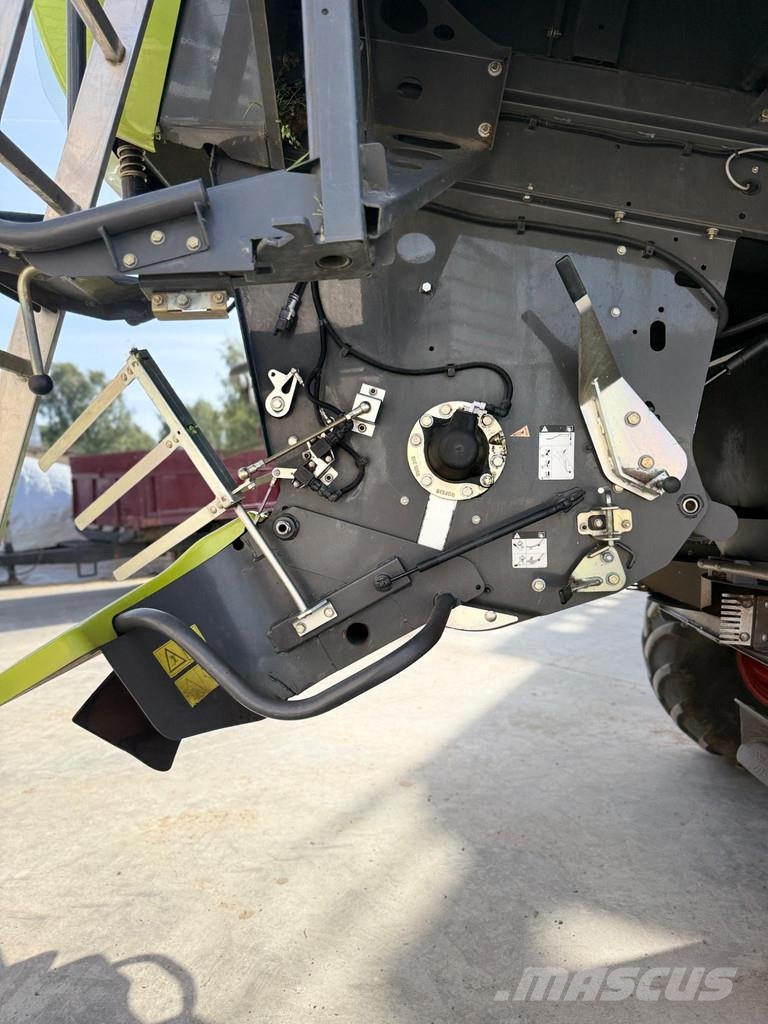 CLAAS Lexion 670 Derliaus nuėmimo kombainai