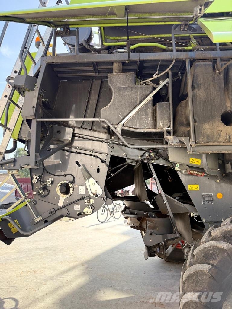 CLAAS Lexion 670 Derliaus nuėmimo kombainai