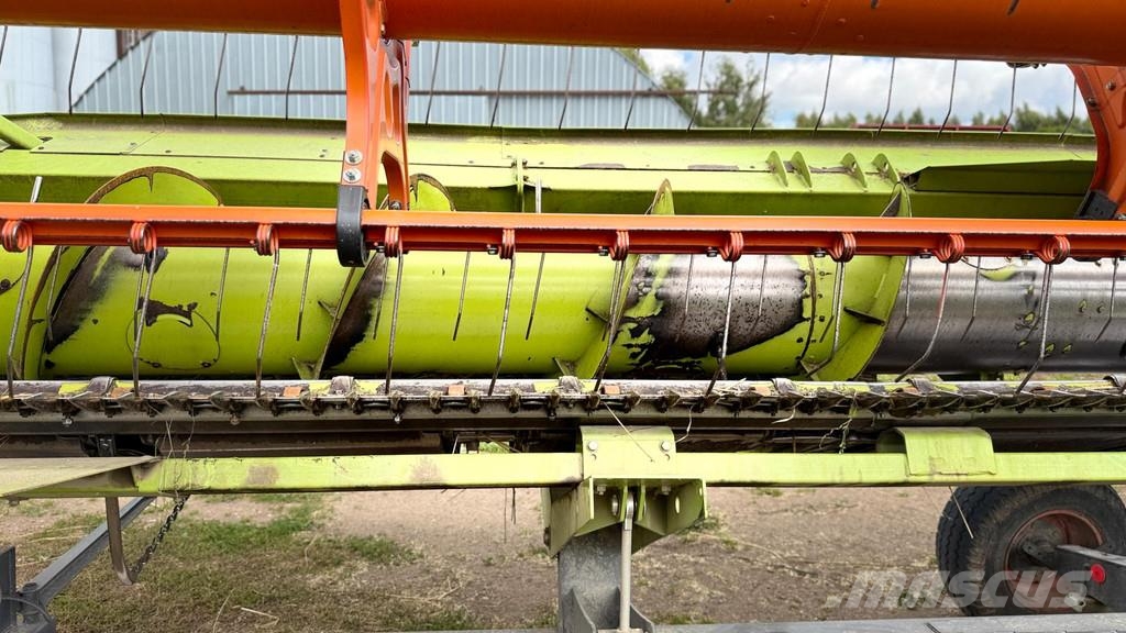 CLAAS Lexion 670 Derliaus nuėmimo kombainai