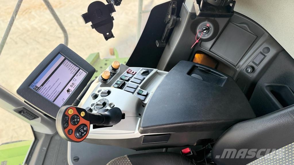 CLAAS Lexion 670 Derliaus nuėmimo kombainai