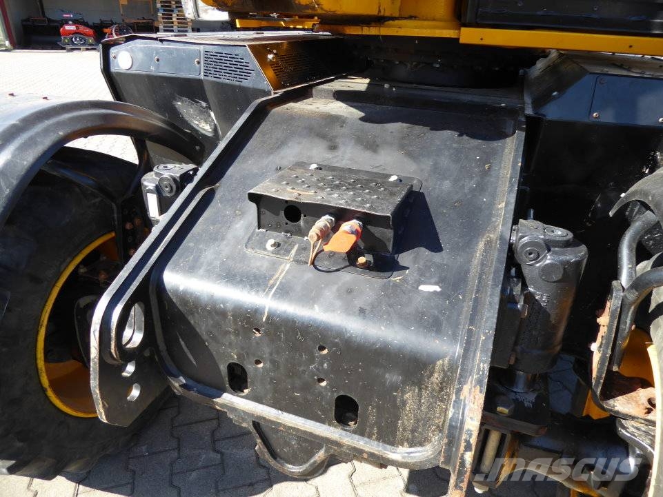 JCB Hydradig JS110W Excavadoras de ruedas