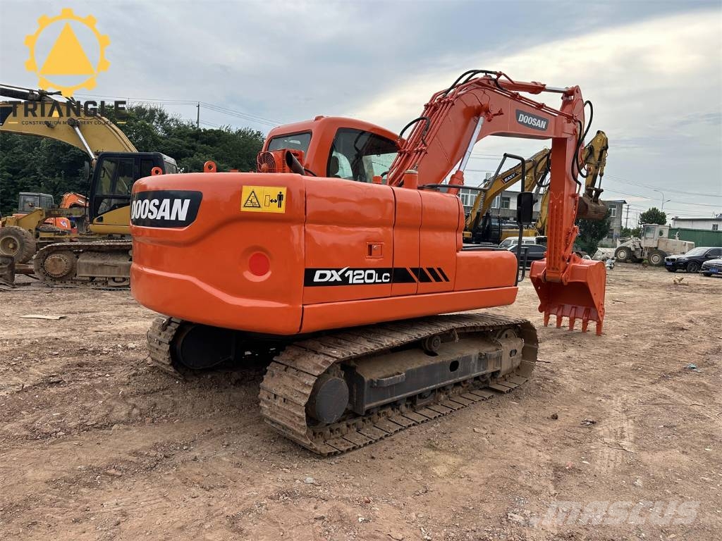 Doosan DX 120 Гусеничні екскаватори