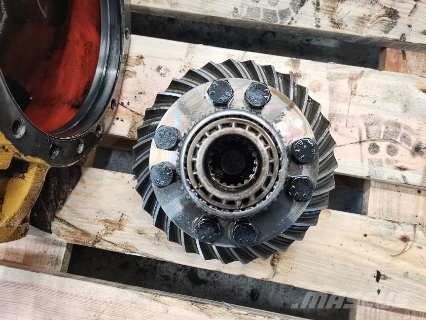 CAT TH 82 differential Z-ITA-753386} Mosty, wały i osie