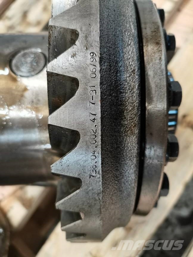 CAT TH 82 differential Z-ITA-753386} Mosty, wały i osie