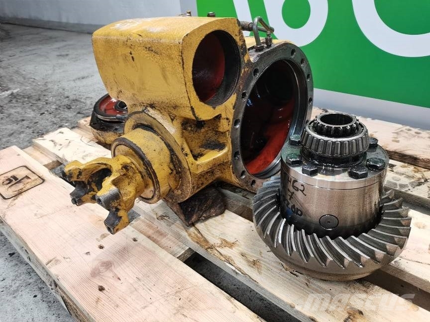 CAT TH 82 differential Z-ITA-753386} Mosty, wały i osie