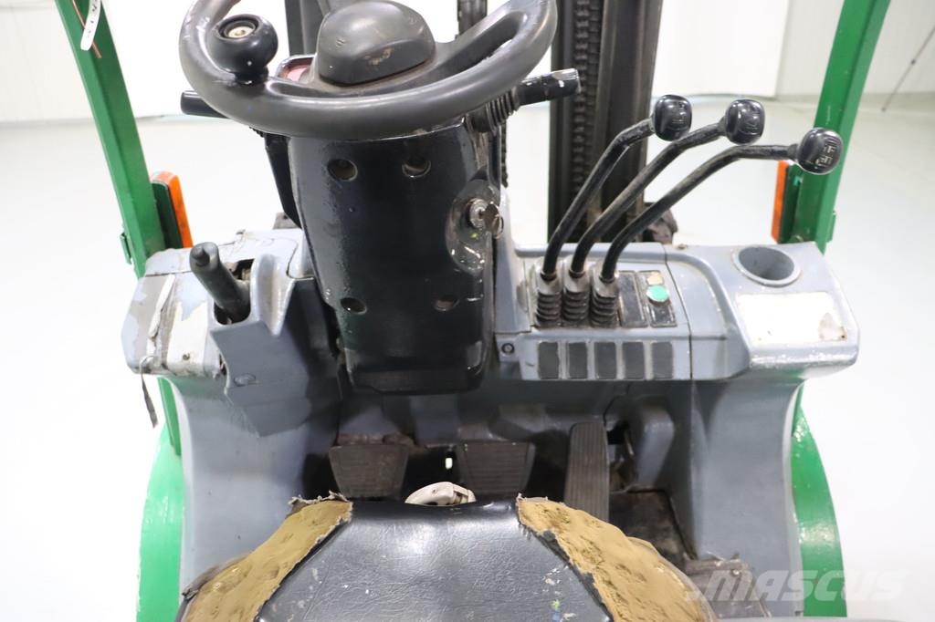 Mitsubishi FD25N Dízel targoncák