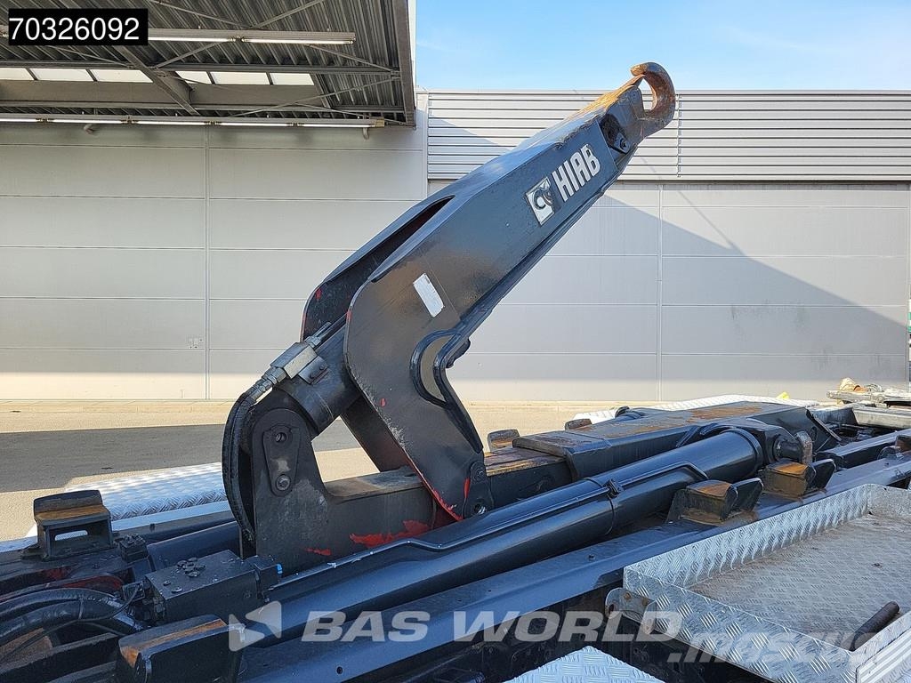 Mercedes-Benz Arocs 3245 8X4 HIAB XR26Z56 containersystem Steel Camion con gancio di sollevamento