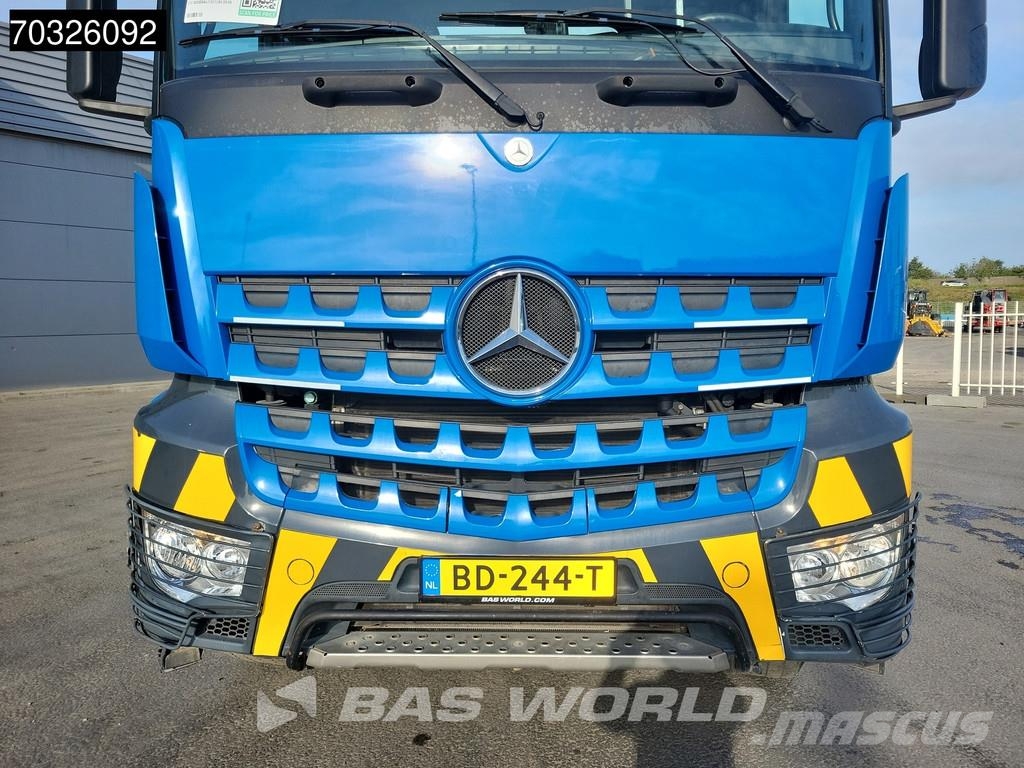 Mercedes-Benz Arocs 3245 8X4 HIAB XR26Z56 containersystem Steel Camion con gancio di sollevamento