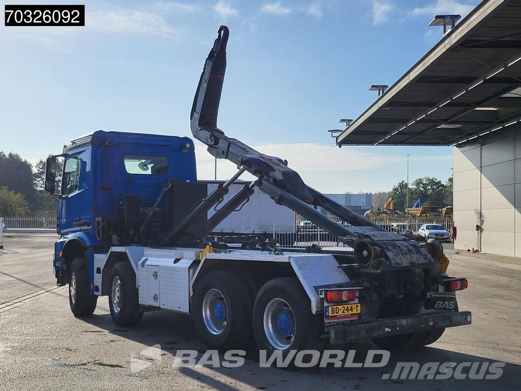 Mercedes-Benz Arocs 3245 8X4 HIAB XR26Z56 containersystem Steel Camion con gancio di sollevamento