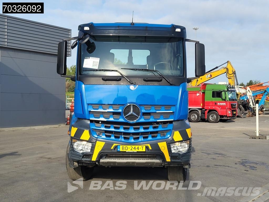 Mercedes-Benz Arocs 3245 8X4 HIAB XR26Z56 containersystem Steel Camion con gancio di sollevamento