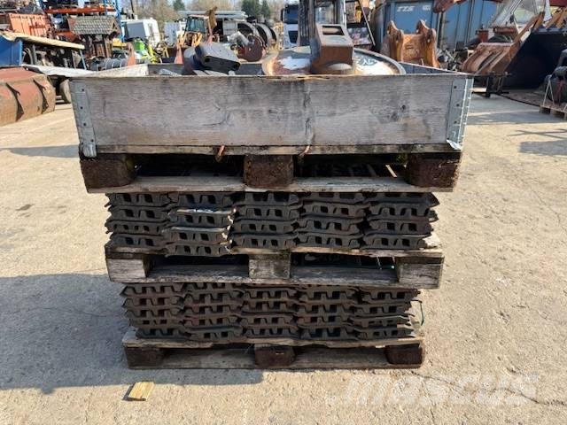 CAT 320-323-324-326 - 800 mm Orugas